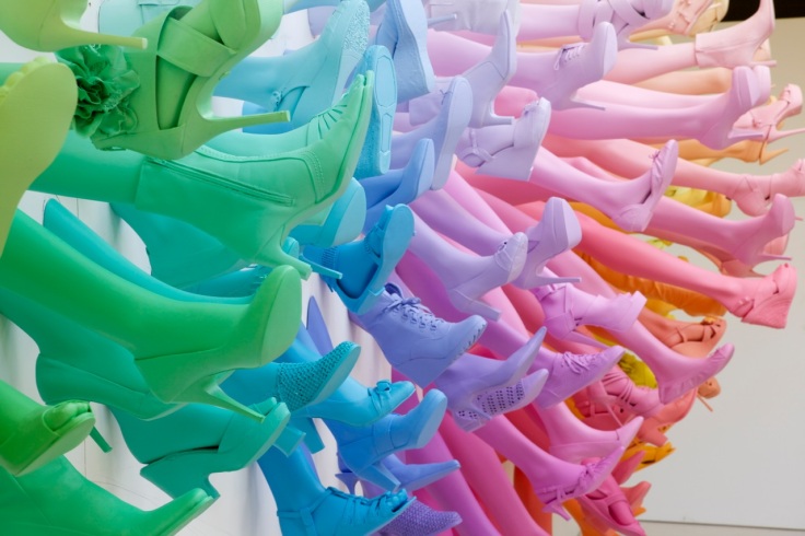 A Rainbow of Shoes and Legs for Breuninger by John Breed (1)