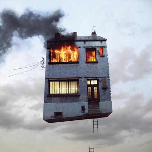 flying houses by Laurent Chéhère photoshop edited photography images lightroom computer visual houses flying in air design graphic french photographer art artistic photoshop
