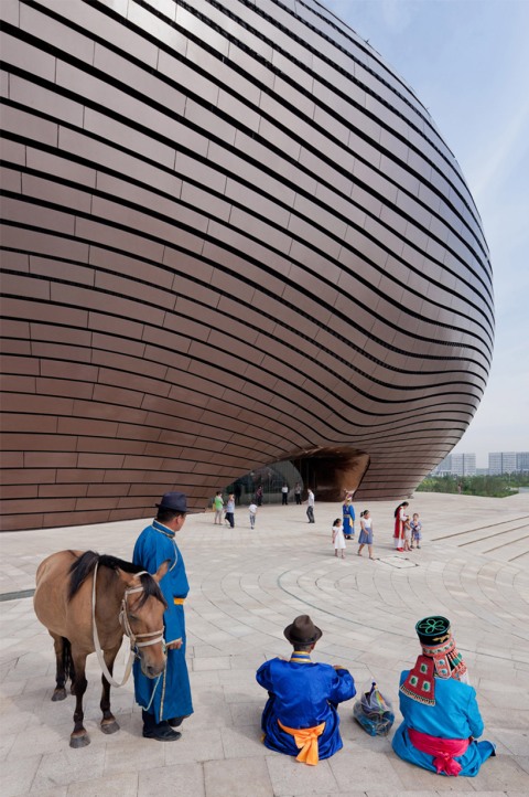ordos art museum china organic architecture modern contemporary art museum start architect facade curvy panels systems flow curves curvy architectural photography icon sight visit travel
